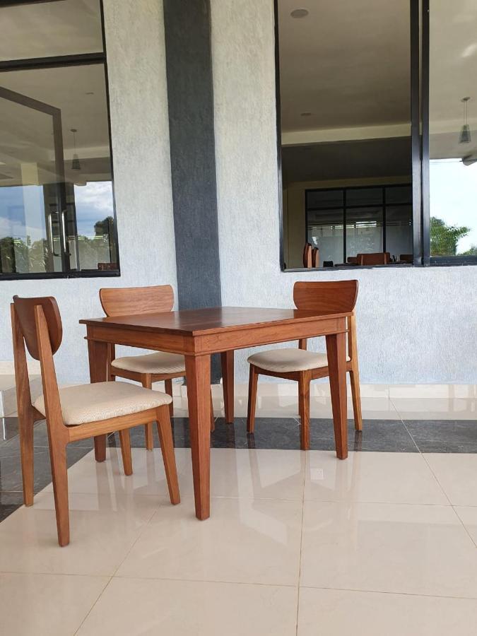 The Willis Hotel, Bomet Exteriér fotografie